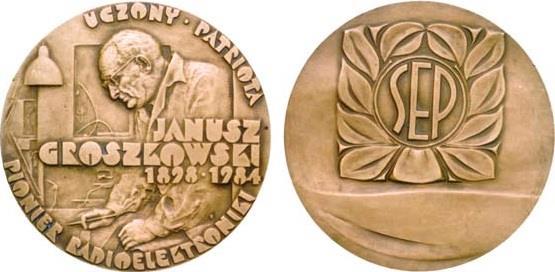 8 Medal Stowarzyszenia Elektryków Polskich poświęcony Januszowi Groszkowskiemu pochodzi z 1987 roku.