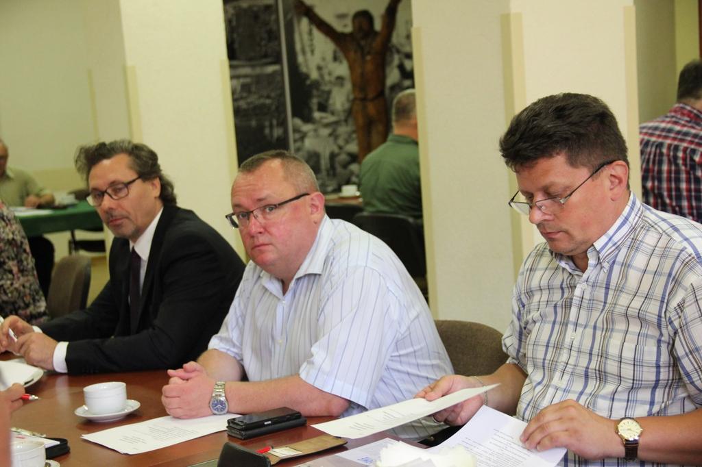 angażującym się w profejonalne przeprowadzenie przedsięwzięcia.