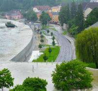 Gama specjalistycznych geosyntetyków szeroko stosowanych do stabilizacji i podnoszenia nośności podłoża lub oddzielenia materiałów o różnym uziarnieniu.