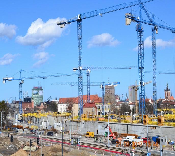 Podstawowe kierunki operacyjne Usługi: wynajem żurawi kołowych: - żurawie szosowe, - żurawie terenowe, wynajem żurawi wieżowych, wynajem dźwigów gąsiennicowych, drogowy transport ponadgabarytowy,