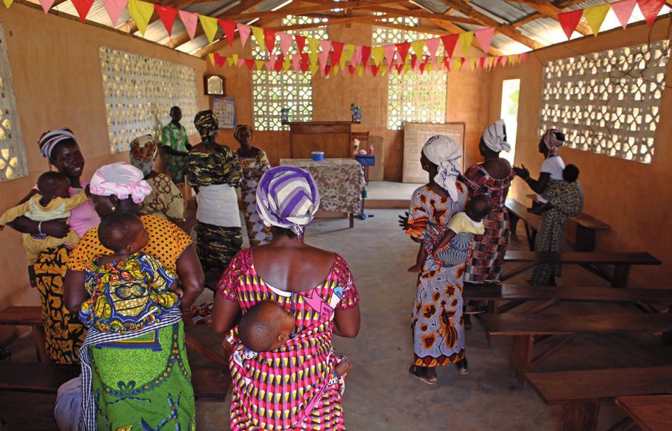 WIEM. CZUJĘ... POMAGAM! WIERZENIA: MOZAIKA ETNICZNA I RELIGIJNA Benin zamieszkują różne plemiona, a co się z tym wiąże, jest tu wiele religii.