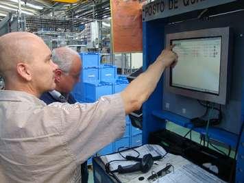 OPC Server, XML) Odpowiednia baza danych (SQL Server) Informacje pobrane drogą manualną Zlecenie produkcyjne (start/koniec) Start/koniec operacji (produkcja) Przypisanie pracowników do konkretnej
