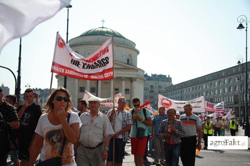 .pl https://www..pl Odwiedzimy także przedstawicielstwo Unii Europejskiej, bo to, co nam zaproponowano, to nie jest rozwiązanie problemu, to jest jałmużna. Kiedyś byśmy awangardą polskiego rolnictwa.