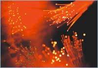 Równocześnie uczeni z firmy Corning Glass Company