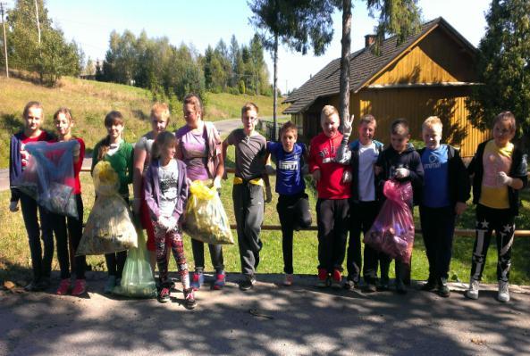 Sprzątanie świata W dniu 22 września 2015r. w naszej szkole odbyło się sprzątanie świata.