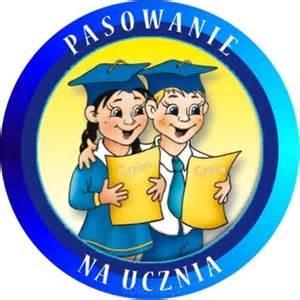 Po pasowaniu pierwszoklasiści zaprosili rodziców i nauczycieli na drobny poczęstunek, a w tym czasie uczniowie