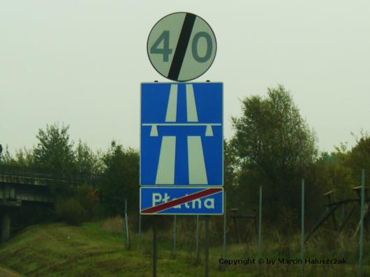 3.1.Autostrada powinna mieć w szczególności: 1)system poboru opłat za przejazdy, 2)