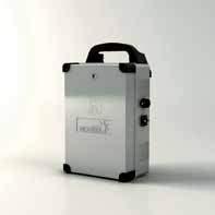 dodatkowo zabezpieczyć panel przed kradzieżą. Model Parametr ECOSOL BOX Zasilanie 4 V Wartość szczytowa prądu 0 A Nom.