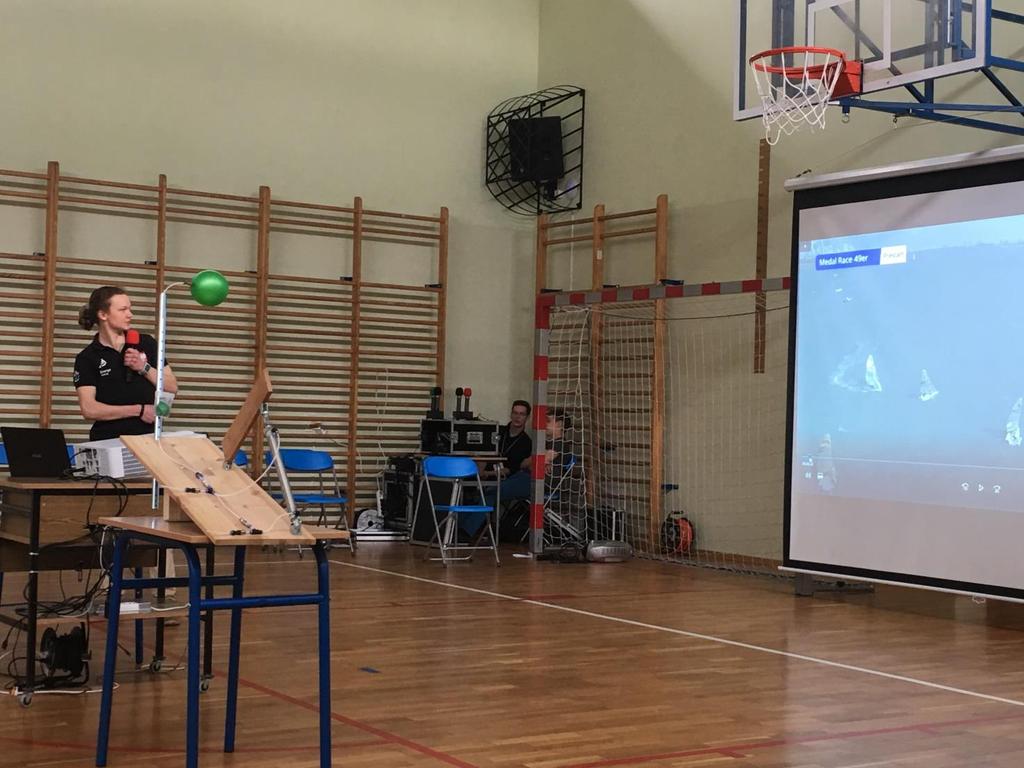 Kolejny prelegent: Adam Głogowski uczeń Liceum (maturzysta)