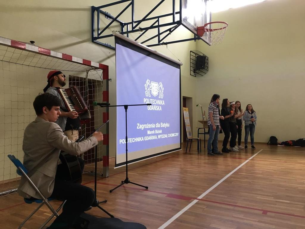dyrektora Ciesielskiego) w morskich wilków nadawało konferencji niepowtarzalnej wiosennej atmosfery. (konferencja odbyła się w pierwszy dzień wiosny).