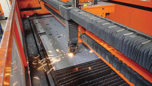 FSI power-tech aps Założona przez Henninga Schmidt a w 2002 roku firma FSI power-tech aps zajmuje się opracowywaniem i produkcją frezów do pni.