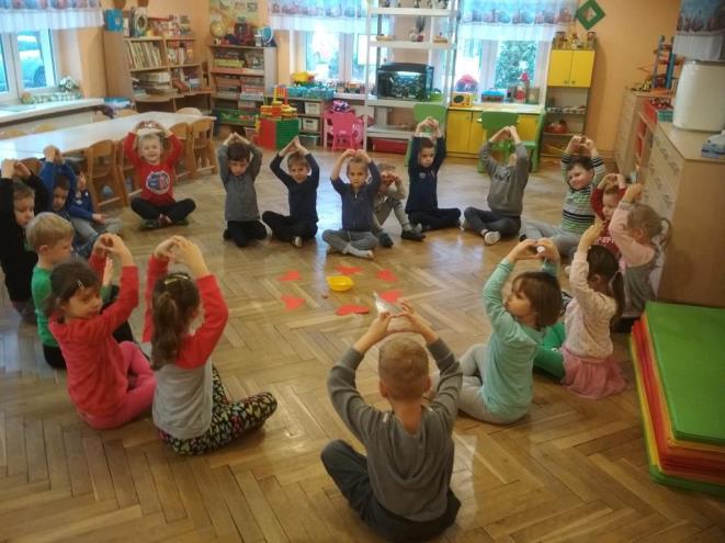 której strony rodzica należy iść by było bezpiecznie.