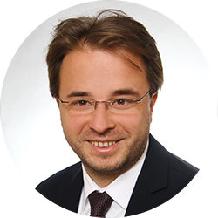 INTELIGENTNY TACHOGRAF - SZANSE I ZAGROŻENIA Od 15 czerwca 2019 r. każdy nowy pojazd wykonujący na terenie Unii Europejskiej usługi transportowe będzie wyposażony w inteligentny tachograf.