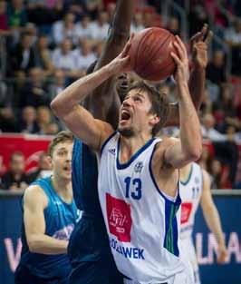 ANWIL TEAM nr12 sezon 2017/2018 Rok temu w kwietniu również było pierwsze miejsce w tabeli, a dwie kolejki przed końcem rundy zasadniczej okazało się, że nie trzeba już wygrywać, bo i tak pozycji