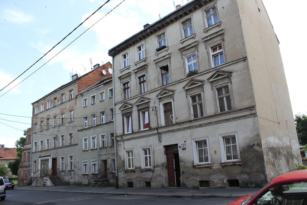 REWITALIZACJA ZDEGRADOWANYCH OBSZARÓW ZAKACZAWIA W LEGNICY Renowacja części wspólnych wielorodzinnych budynków mieszkalnych przy ulicy: Kościelnej 2, Kamiennej 2a, 4, 5, 6 Wniosek aplikacyjny na
