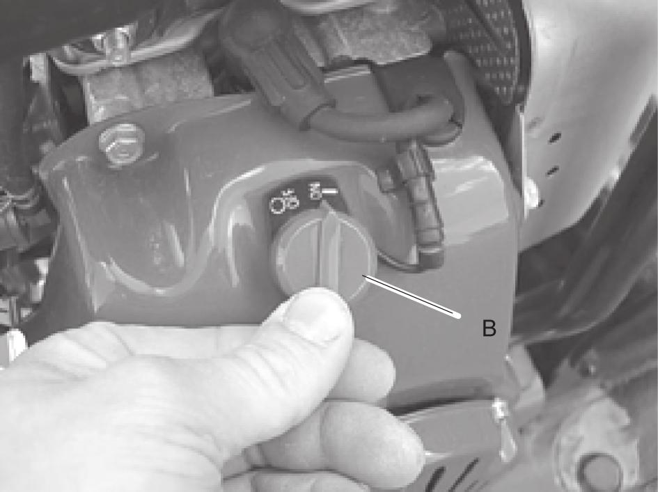 Instrukcje bezpieczeństwa i obsługi Zatrzymywanie silnika, Honda 1. Przesuń element sterujący obrotami (A) do położenia obrotów jałowych.