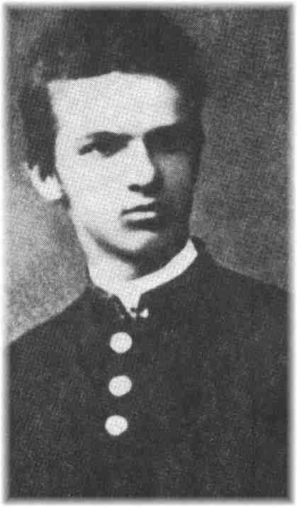 Studia w Charkowie W 1885 roku Józef Piłsudski zdał maturę i rozpoczął studia medyczne na