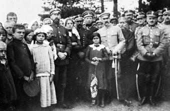 Stanął w obliczu nowych wyzwań, związanych z tworzeniem państwa polskiego. Na wzór Tadeusza Kościuszki przyjął tytuł Naczelnika Państwa i przystąpił do organizacji władz odrodzonej Polski.