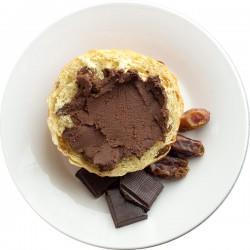 Hummus czekoladowy z daktylami (240 ml) PL-063-034 cena 20,00 zł Składniki: ciecierzyca (39,5%), mleko kokosowe (16,7%): [ekstrakt z kokosa 60%, woda], daktyle (13,4%), melasa z karobu (13,4%):
