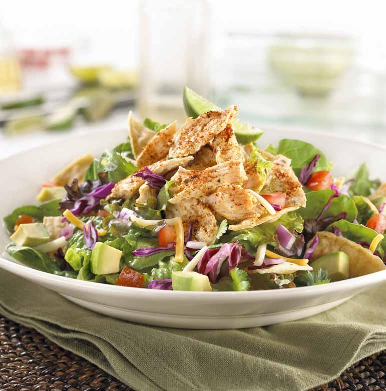 ALMOND - CRUSTED CHICKEN SALAD 39 ZŁ Pierś z kurczaka panierowana i smażona w panierce z mąki migdałowej serwowana na sałacie rzymskiej z dressingiem Balsamic Vinaigrette, selerem naciowym, serem