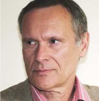 96 PRZYSZŁOŚĆ INWESTYCJI W SIECI GIGABITOWE O autorach Tomasz Kulisiewicz Analityk rynku komunikacji elektronicznej, wykładowca, współpracownik firmy analitycznej Audytel oraz uczelnianych zespołów