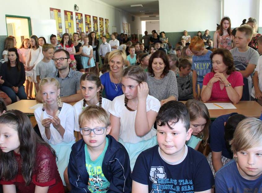 osobą Uwielbiam muzykę i zwierzęta Mam puchatego, białego kotka Filemona, który uwielbia się bawić papierowymi kulkami Interesuję się również sportem Wspominałam już o zwierzętachmoim celem w życiu