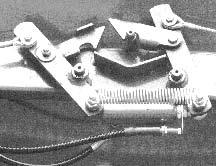 Konserwacja 2 1 66 Podstawowe ustawienia znacznika úladûw - automat w πczania (tylko przy AEROSEM 300): WysiÍgnik w pozycji roboczej Maksymalnie rozsunπê cylinder hydrauliczny; obydwa znaczniki
