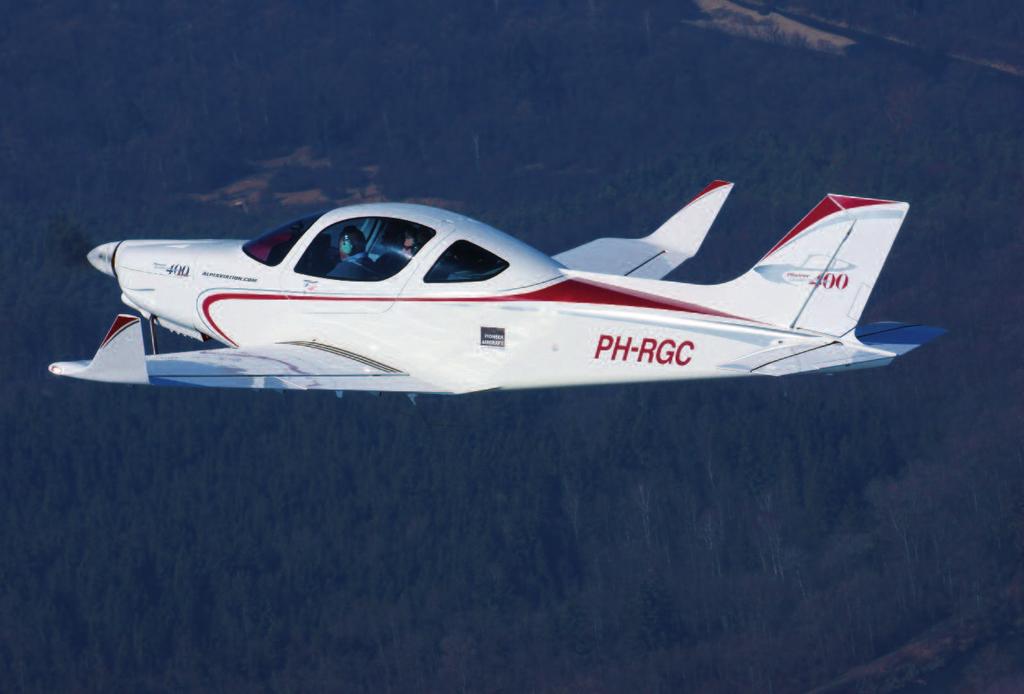 spala średnio 18 l/h, a nie 36 l/h i ma przelotową 115 węzłów. jest rejestrowany w Europie w kategorii specjalny jest adresowany zatem do prywatnych pilotów, nie do szkół lotniczych i ośrodków.