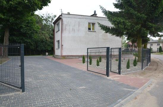 Trwa poprawa efektywności energetycznej budynku Szkoły Podstawowej w Kiełpinach, na którą udało się pozyskać dofinansowanie z Regionalnego Programu