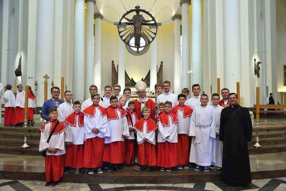 serce ewangelii 36 Ministranci w katedrze W środę 30 września miała miejsce w tym roku powakacyjna pielgrzymka ministrantów do katedry Chrystusa Króla w Katowicach.