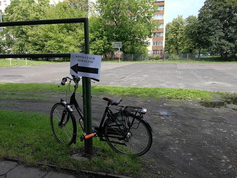 Punkt konsultacyjny (27.05.2018) fot. ZTM Na spotkaniu obecni byli, obok przedstawicieli Zarządu Transportu Miejskiego, Zarządu Dróg Miejskich, Biura Koordynacji Inwestycji w Pasie Drogowym Urzędu m.