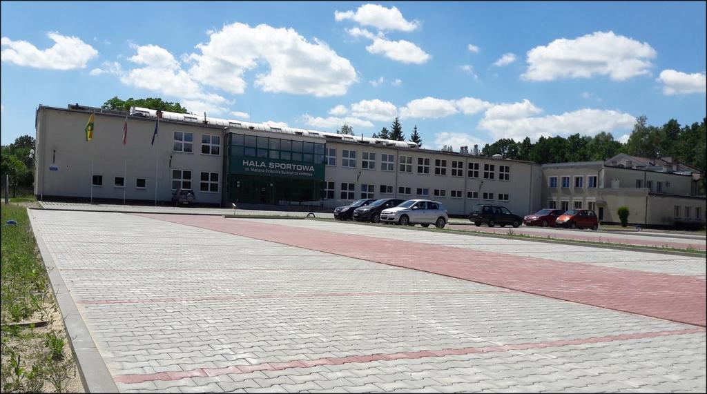PARKING PRZY HALI