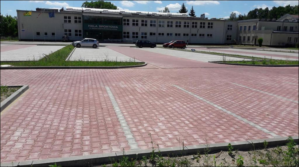 PARKING PRZY HALI
