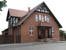 SAMORZĄDOWE INSTYTUCJE KULTURY Zadania z zakresu bieżącej działalności kultury oraz bibliotek realizowane są przez dwie instytucje kultury: Gminny Ośrodek Kultury (GOK) oraz Gminną Bibliotekę
