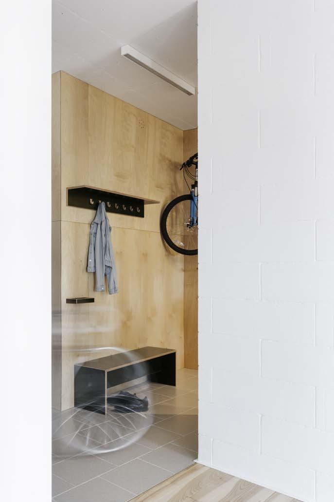 372 LIS Design Studio.