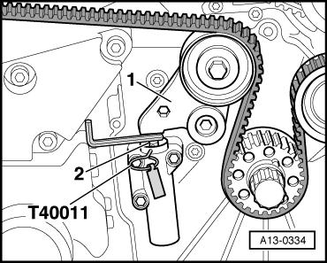 Page 13 of 16 Napiąć pasek zębaty, w tym celu obrócić rolkę mimośrodową kluczem do napinania rolki - T40009- i kluczem dynamometrycznym -V.A.