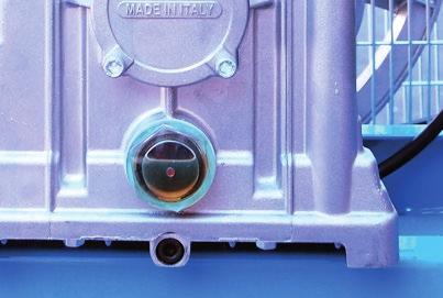 Kompresory / Air compressors Kompresory / Air compressors Cechy naszych kompresorów Dwucylindrowe sprężarki tłokowe smarowane olejem o jednym i dwóch stopniach sprężania posiadają: Żeliwny cylinder