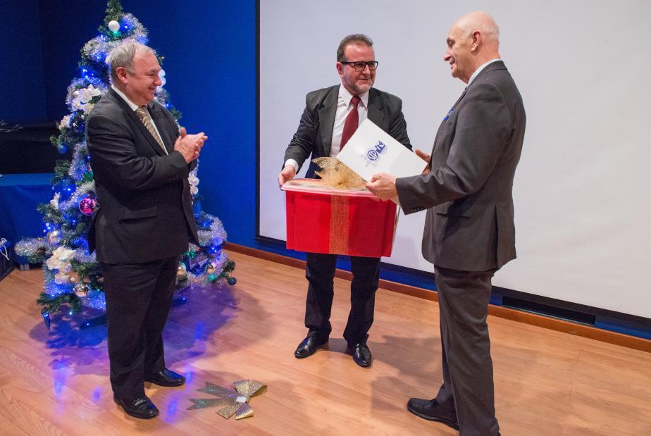 Po wystąpieniach Gości prezes OZW prof.