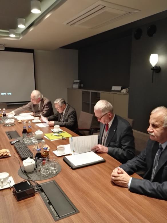 Dyrektor Ośrodka Rzeczoznawstwa przekazał informację o działalności Ośrodka za okres od 15 marca 2017 roku do dnia 13 listopada 2017 roku.