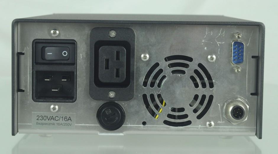 Włącznik zasilania Gniazdo sterujące grzałką Gniazdo RS 232 Gniazdo zasilania Gniazdo zasilania Bezpiecznik 16A / 250V Gniazdo zasilania czujnika przesunięcia Rys.