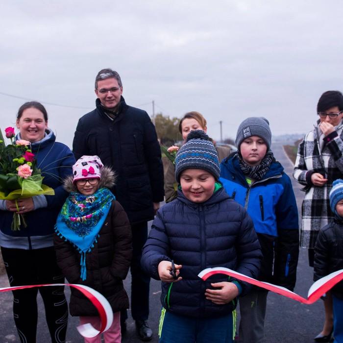 Duże inwestycje w małej gminie 1 17 listopada 2017 Duże inwestycje w małej gminie Marszałek województwa