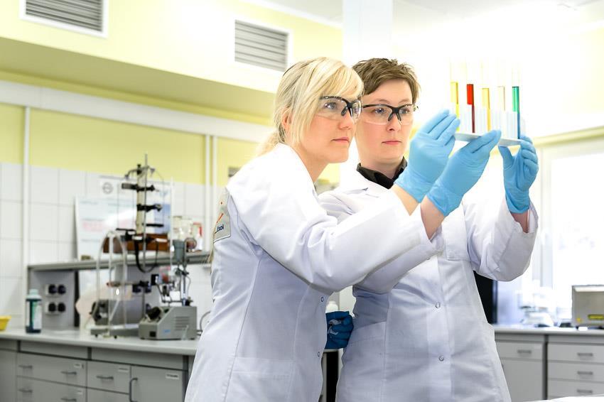 Laboratorium badawczo rozwojowe przy Instalacji Siarczanowane II w Brzegu Dolnym IV. Zarządzanie ryzykiem Działalność Grupy PCC EXOL jest narażona na różne rodzaje ryzyk, takich jak np.
