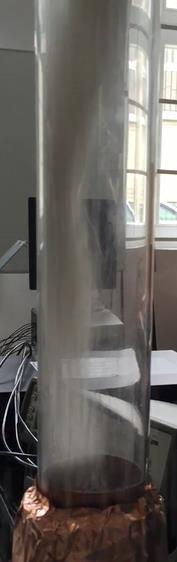zastosowano do wyznaczenia czasu przesunięcia, a zatem prędkości swobodnego opadania cząstek plastikowych za pomocą systemu dwupłaszczyznowego systemu pomiarowego ECT.