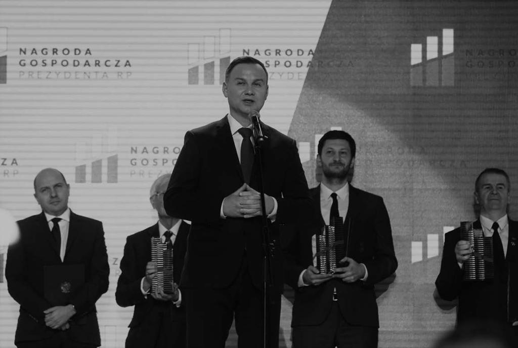 Prezydencka nagroda na Kongresie 590 w kategorii Startup_PL 16 listopada 2017 r., podczas Kongresu 590 w Rzeszowie, prezydent Andrzej Duda uhonorował Emitenta Nagrodą Gospodarczą Prezydenta RP.