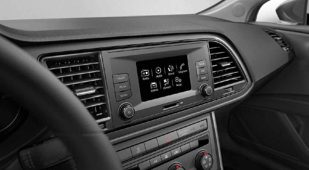 Multimedia Reference Style Full LED Xcellence FR BeatsAudio 2 USB z tyłu do ładowania urządzeń Media System Touch: 5calowy ekran dotykowy Radio Złącza USB, Auxin 4 głośniki Bluetooth strumieniowe