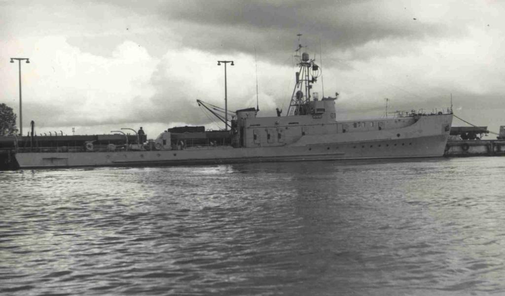 Okres wojny przerwał działanie Biura. We wrześniu 1939 roku ewakuowało się ono wraz z Kierownictwem Marynarki Wojennej, w którego było składzie.