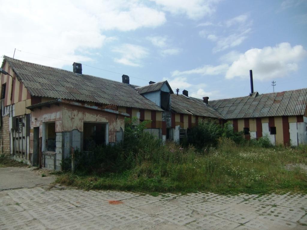 Fotografia 2. Zrujnowane budynki po RSP w Smardzewie. Źródło: http://www.polskiezabytki.