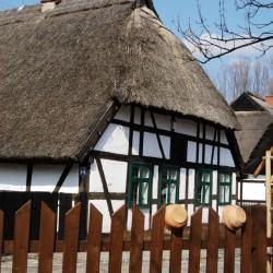 [26] [27] Adres źródłowy: https://www.koszalin.pl/pl/page/staromiejska-trasa-turystyczna-0 Odnośniki [1] https://www.koszalin.pl/sites/default/files/pliki/turystyka/staromiejska_trasa_turystyczna_mapa.
