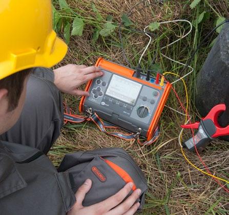 Miernik rezystancji uziemienia SONEL MRU-120 indeks: WMPLMRU120 Pomiary rezystancji uziemień: z wykorzystaniem elektrod pomocniczych (3p, 4p), z wykorzystaniem elektrod pomocniczych i cęgów (do