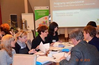 6 Aktualizacja wojewódzkich programów z obszaru polityki społecznej Regionalny Ośrodek Polityki Społecznej w Białymstoku w latach 2013-2014 zaktualizował cztery programy wojewódzkie: 1.